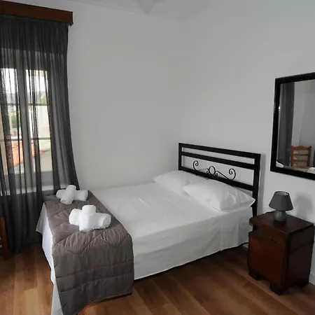 Apartment Crecian Water Front *